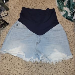 Pinkblush Kancan maternity shorts